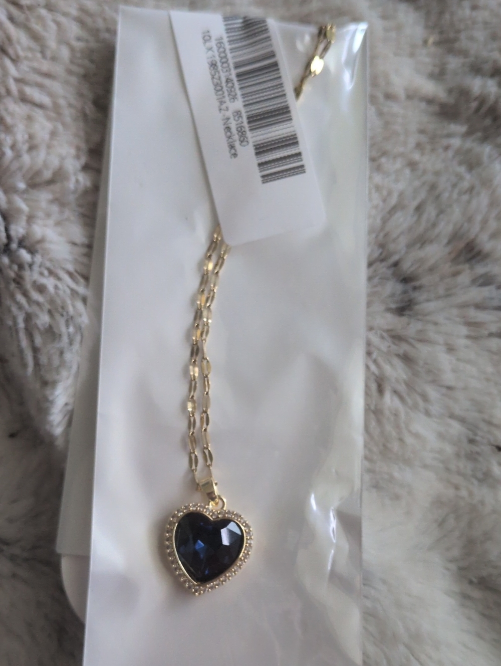 Source Unknown Gold Heart Necklace with Deep Blue Pendant